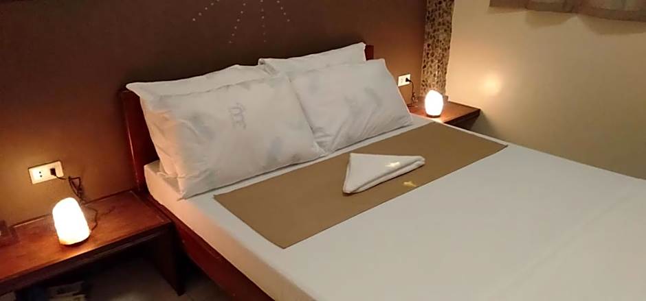Photo 1 sur 16 de Double Room with Private Bathroom