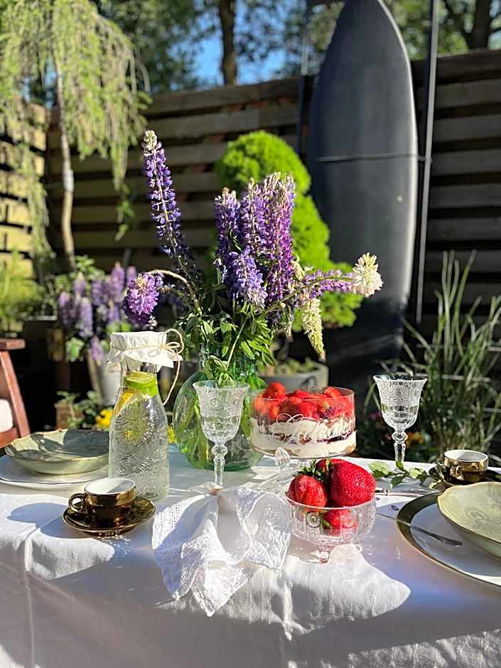 SURF HOUSE DREAMERS COAST