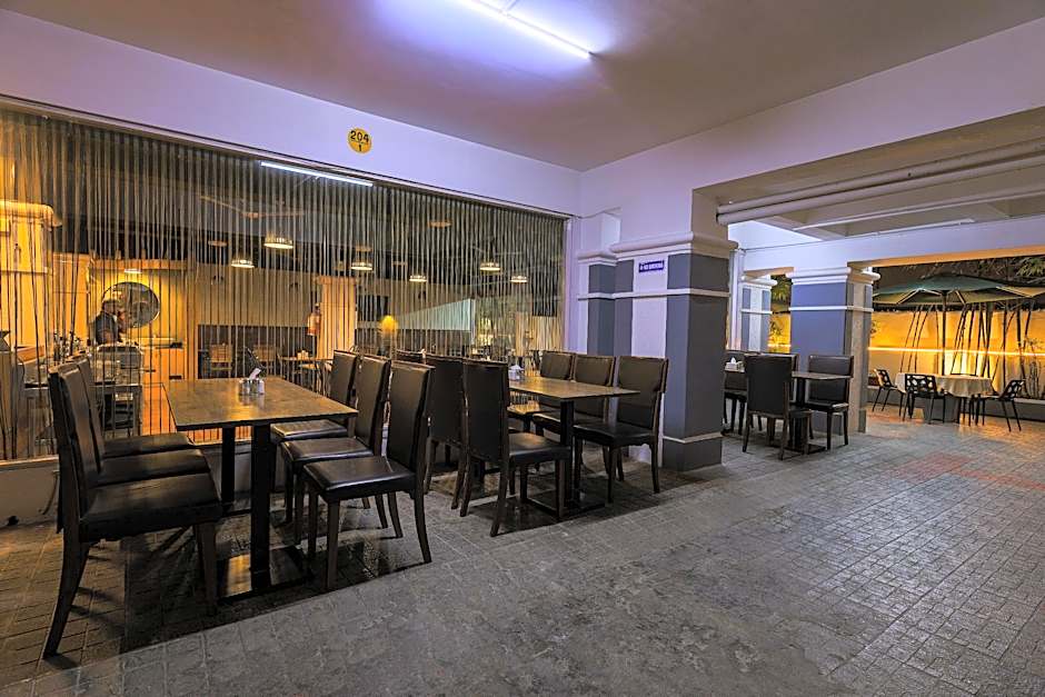 Hotel Athome & Serviced Apartments By Deccan Serai Hotels