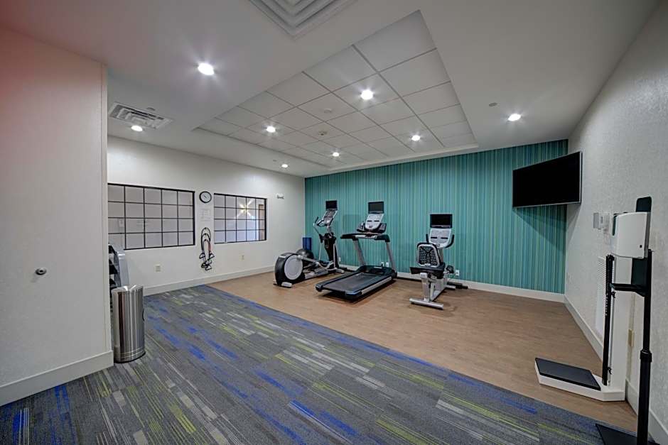 Holiday Inn Express & Suites Oklahoma City West-Yukon by IHG