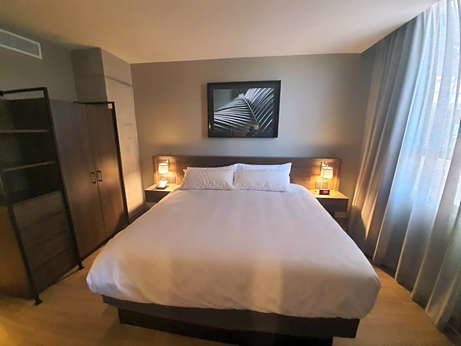 Staybridge Suites Guadalajara Novena By IHG