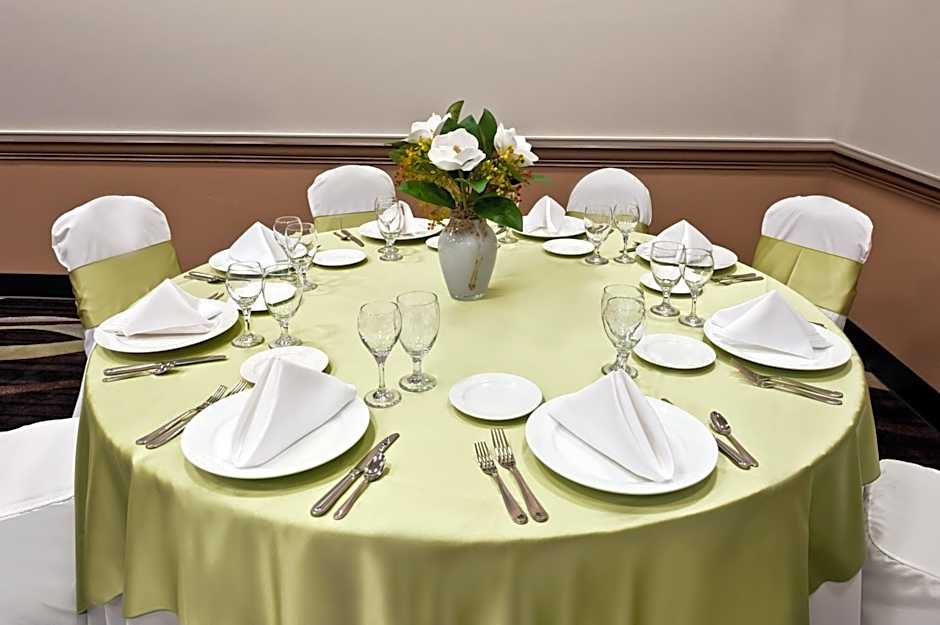Wingate by Wyndham Round Rock Hotel & Conference Center