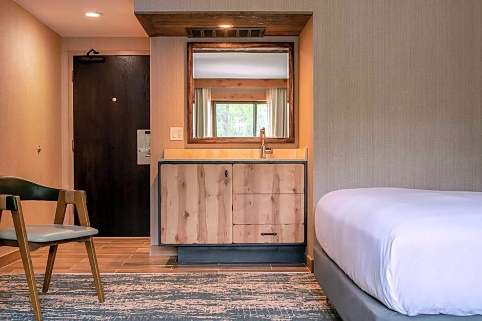 DoubleTree By Hilton Missoula Edgewater