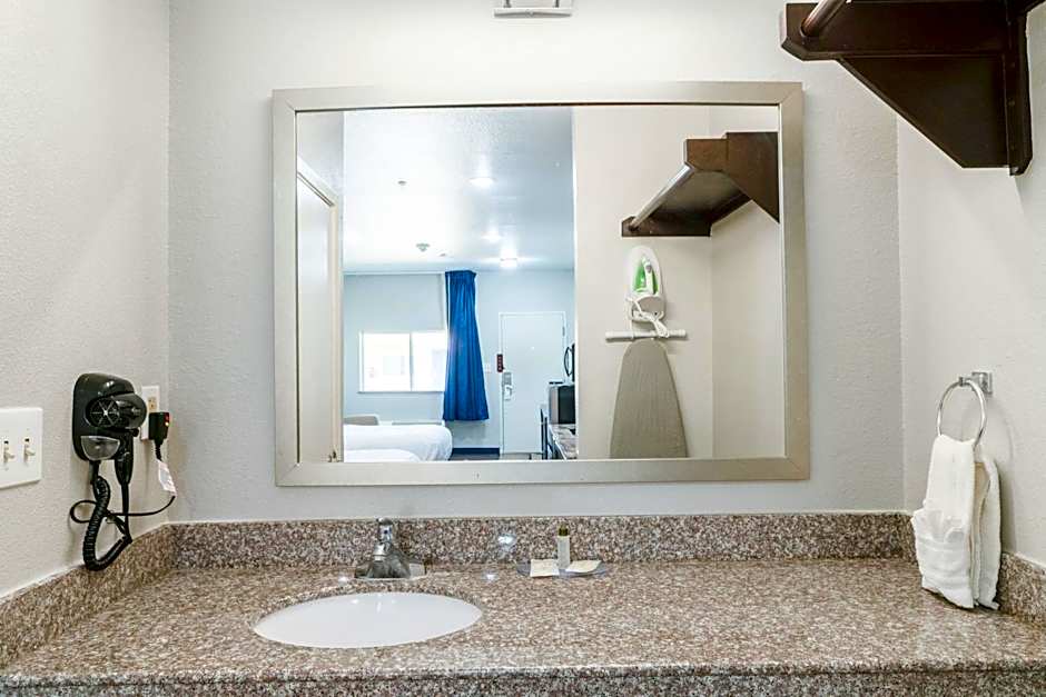 Atria Extended Stays By OYO Jourdanton