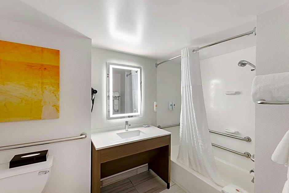 Comfort Inn & Suites Arlington Heights - Schaumburg