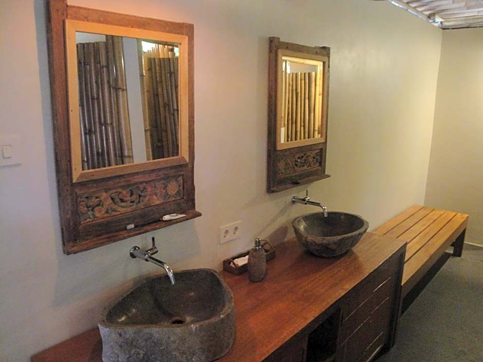 Captain Coconuts Gili Air