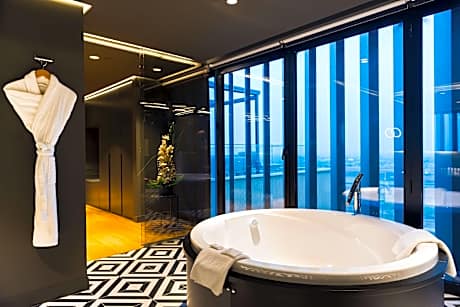 Presidential Suite with Terrace