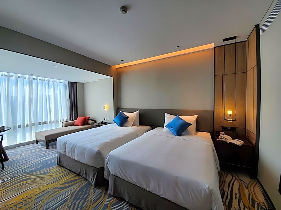 Dong Fang Hotel Guangzhou