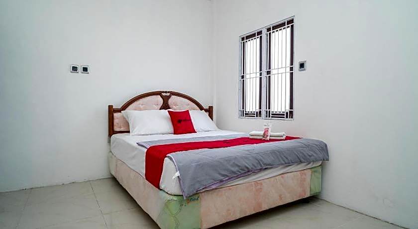 RedDoorz Syariah near Jalan A Yani KM 8 Citraland