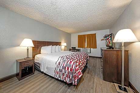 Deluxe King Room Smoking