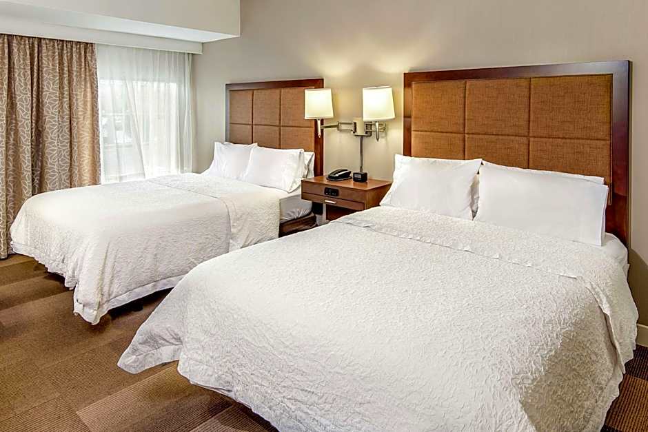Hampton Inn By Hilton And Suites Bethlehem