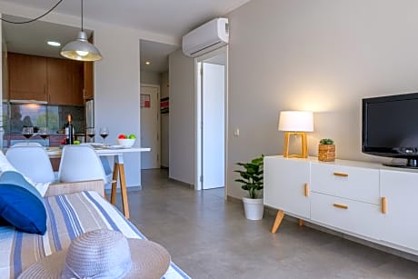 One-Bedroom Apartment (3 Adults + 1 Child)
