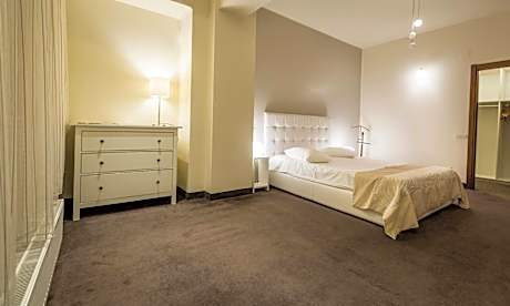 One-Bedroom Suite with Spa