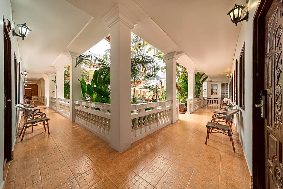 Mali Namphu Hotel