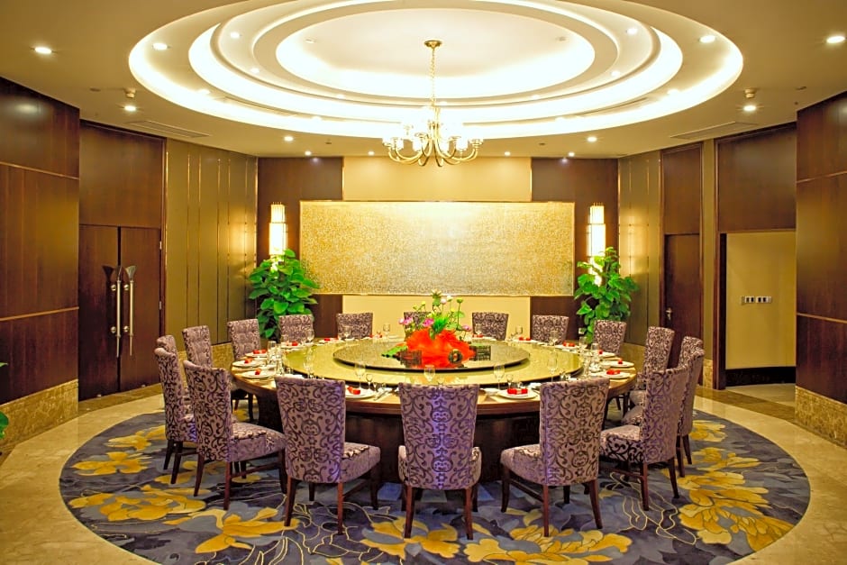 Zhangjiagang Huafang Jinling International Hotel