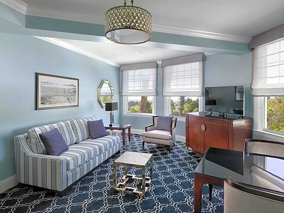 Claremont Resort & Club