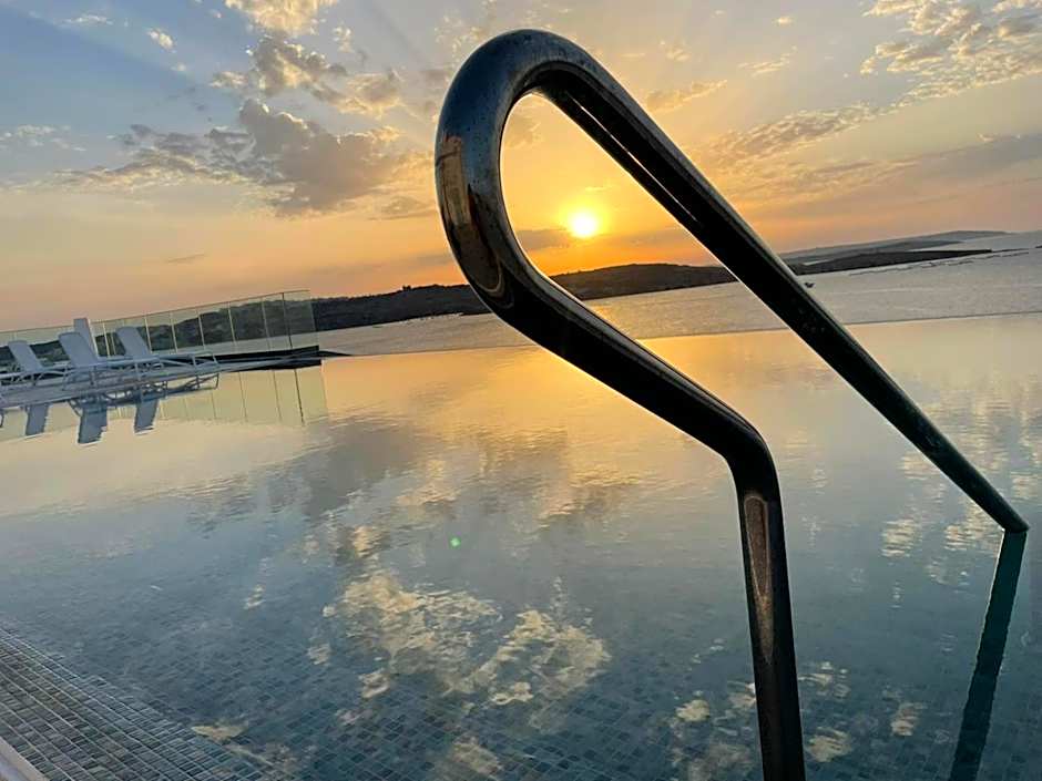 Seaview Hotel - Adults Only 16 Plus