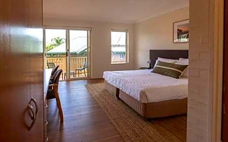 Deluxe Double or Twin Room with Lake View