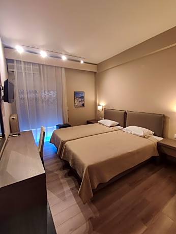 Deluxe Triple Room with Sea View