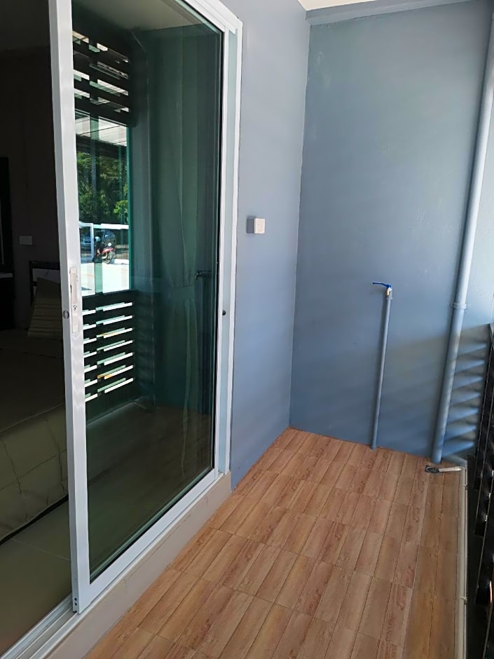 Brown Home Sattahip @ 19