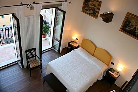 Junior Suite with Balcony