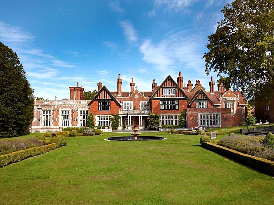 Elmers Court Hotel