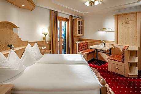Superior Double Room with Mountain View