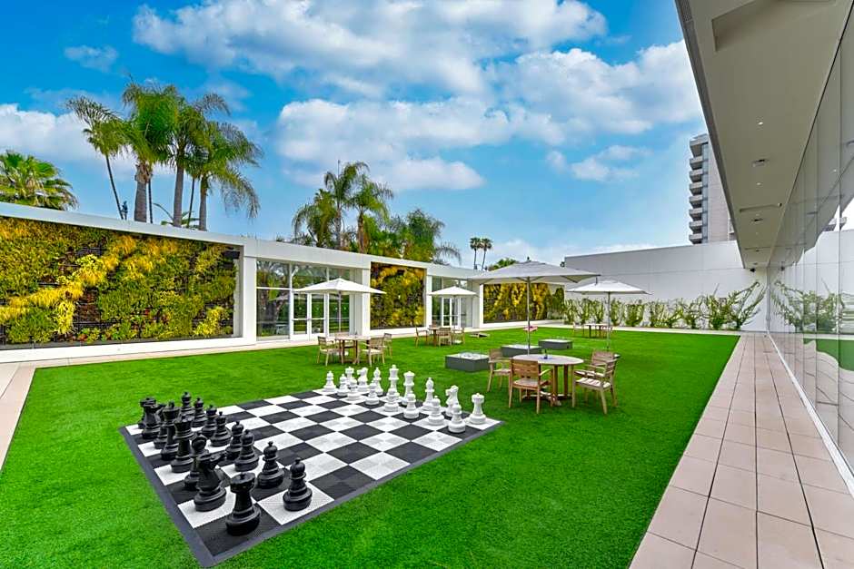 The Beverly Hilton