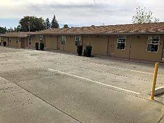 Topper Motel