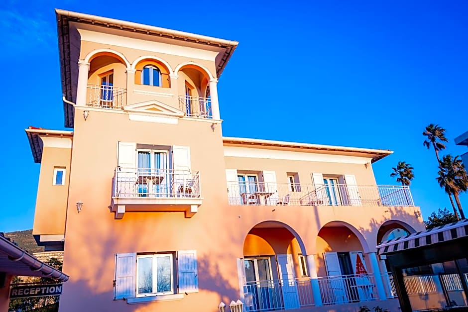Hotel et Appartements Reine D'Azur
