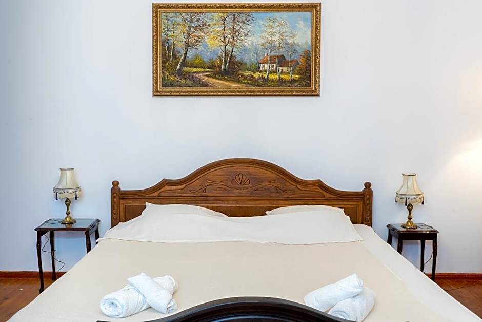 Beehive Hotel and CoWorking