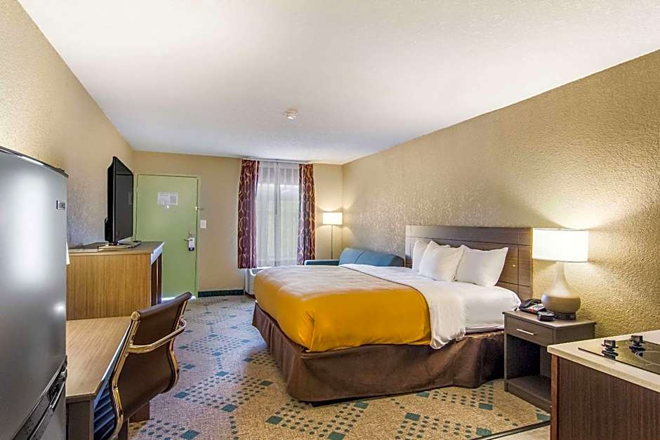 Suburban Studios Hotel Kingsland Near I-95