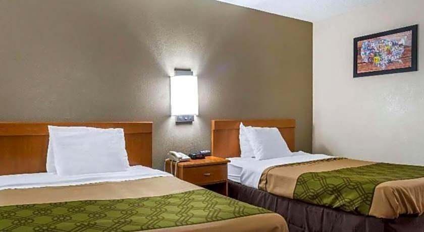 Econo Lodge Live Oak