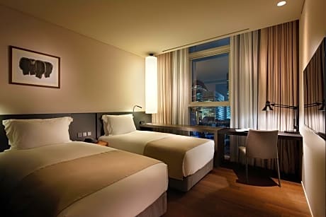 [Stay Over 7 nights & Get Breakfast for 2] Standard Twin Room
