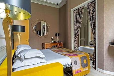 Apartment with Garden View