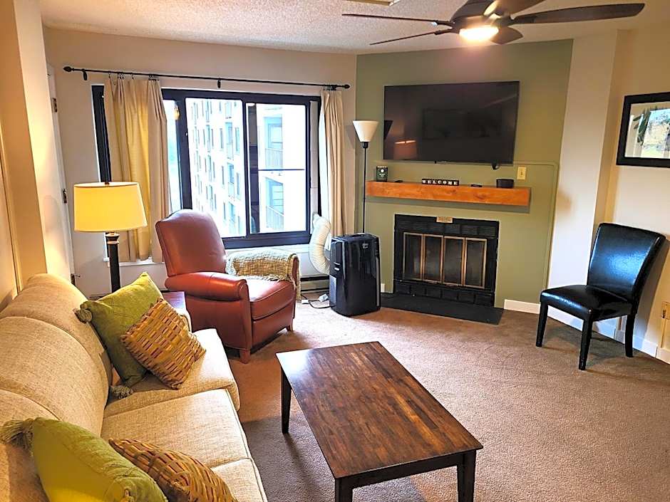 Silver Creek Unit 5404, Ski in-out, Pool Hot Tub