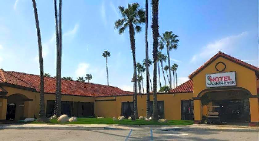 Hotel Saddleback