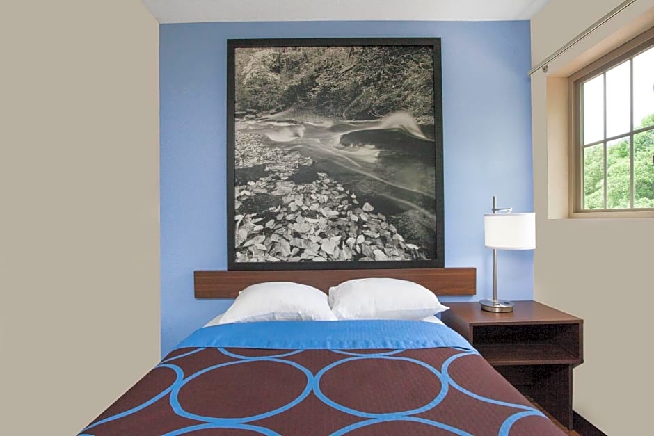 Super 8 by Wyndham Oneonta/Cooperstown