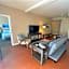 Deluxe Downtown Condo Close to Everything!