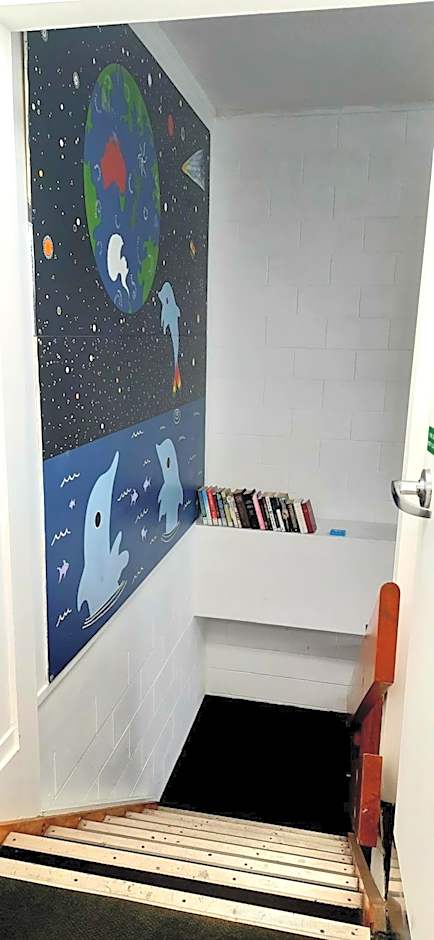 Silverfern Backpackers