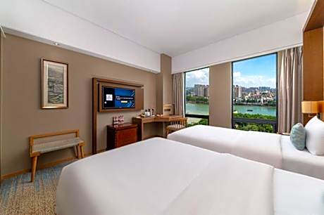 Deluxe Twin River View