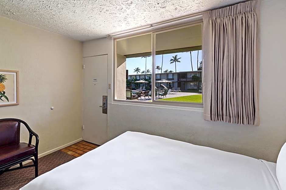 Maui Seaside Hotel