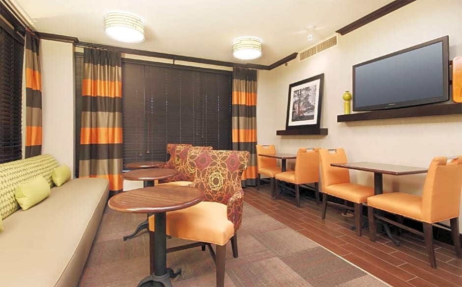 Hampton Inn Overland Park
