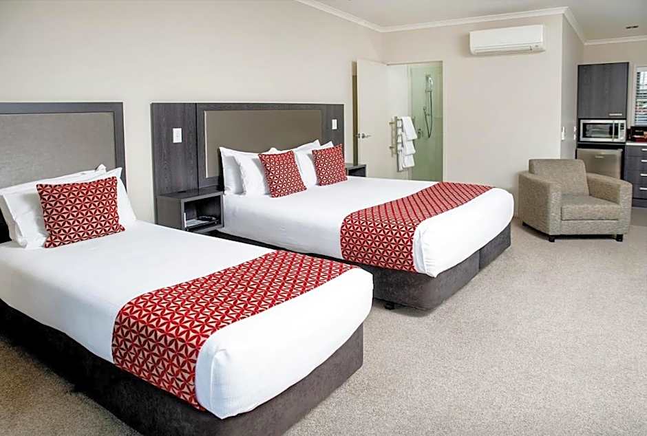 37 The Landing Motel