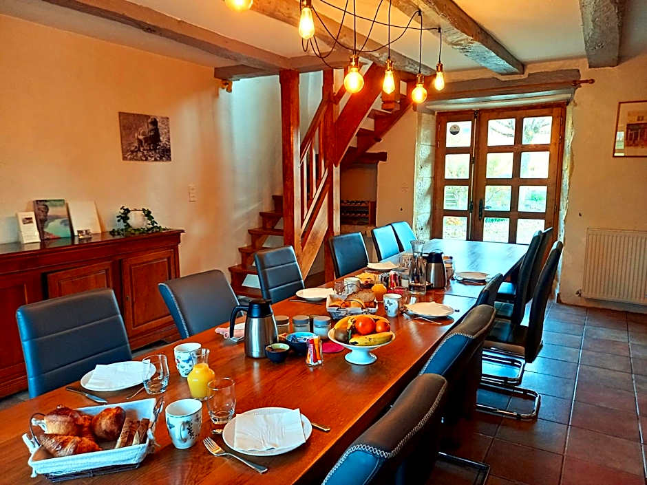 Au pays de Jacquou : Chambre d’hôtes et table d’hôtes