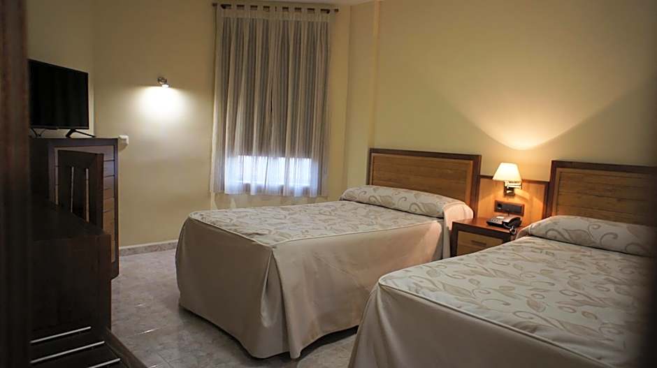 Hotel Puente Romano