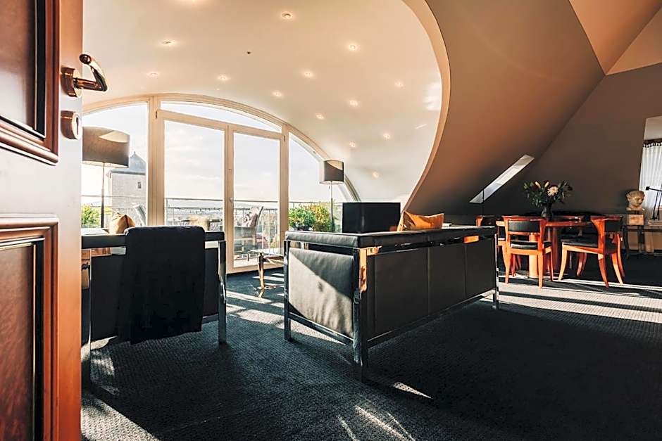 DAS v EVERT Hotel - am Congress Centrum Würzburg