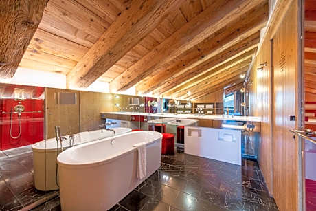 Escape Large King Suite with Balcony and Fireplace