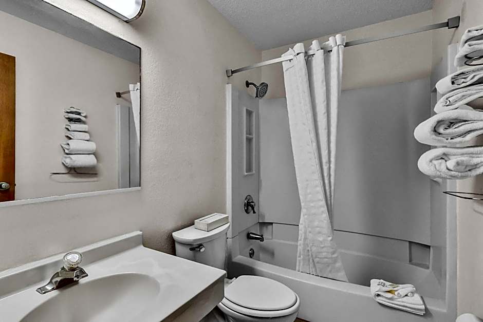 Super 8 by Wyndham East Stroudsburg/Poconos