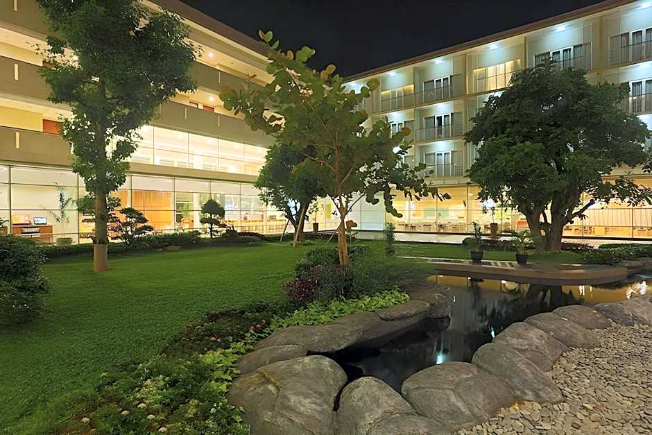 TreePark Hotel Karawang